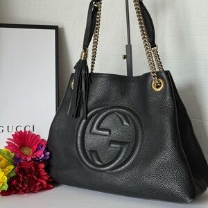 Gucci Soho Black Pebble Leather Shoulder Bag.